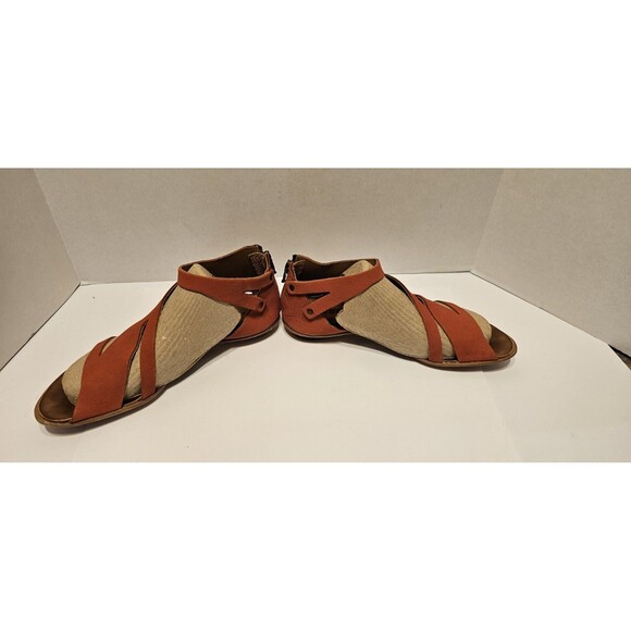 Cydwoq Rock Sandals Orange Leather Resort Retail $316 Sz 37 U.S. 6.5 - 7 - Picture 5 of 8